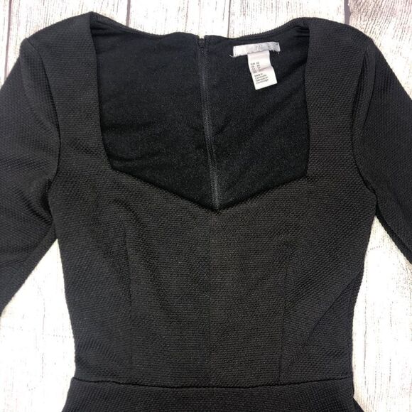 H&M 3/4 sleeve cinch waist with flare bottom sz XS - Picture 3 of 8